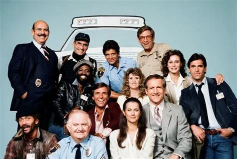  Hill Street Blues: Il dramma quotidiano della polizia a Chicago con un cast stellare